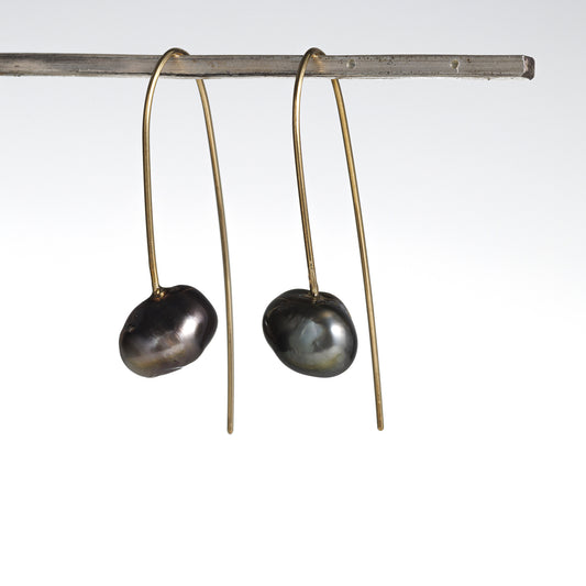 Drawing  南洋バロックパールのピアス(両耳)